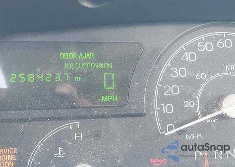 2004 Lincoln Town Car Signature из США, поврежденный, VIN 1LNHM81W14Y612400